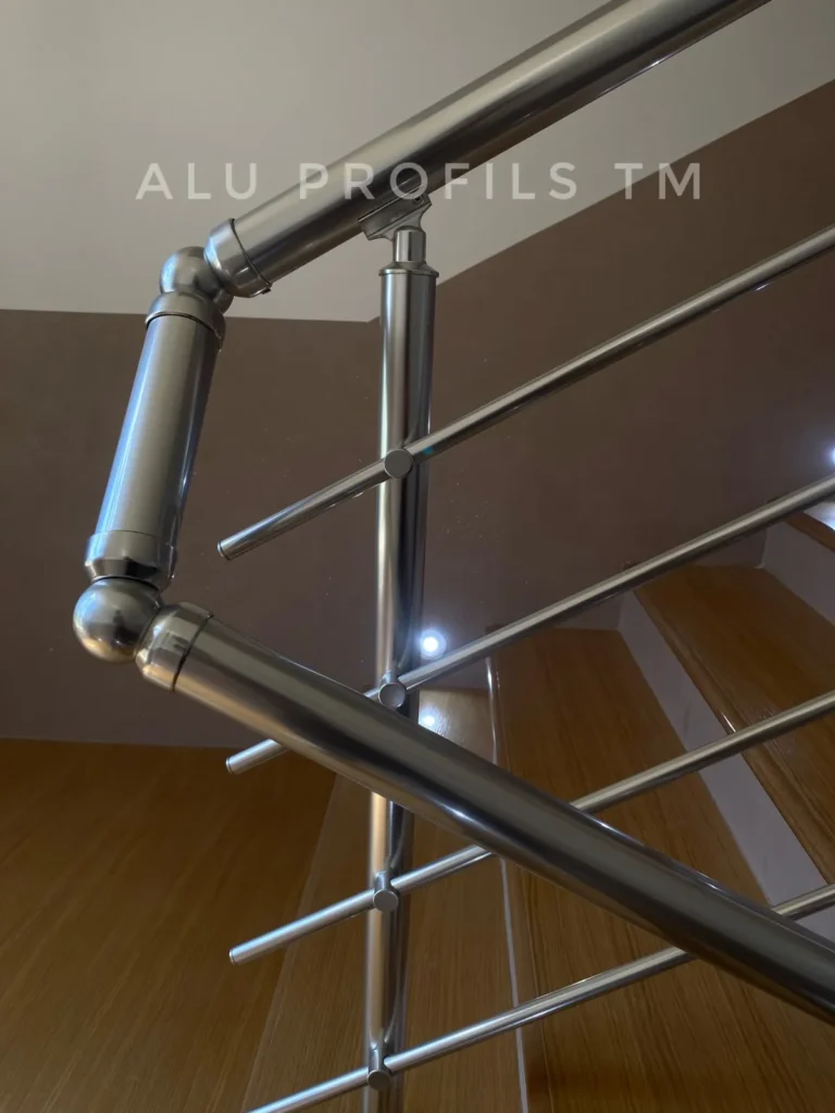 Aluminijumski rukohvat i spoj izbliza